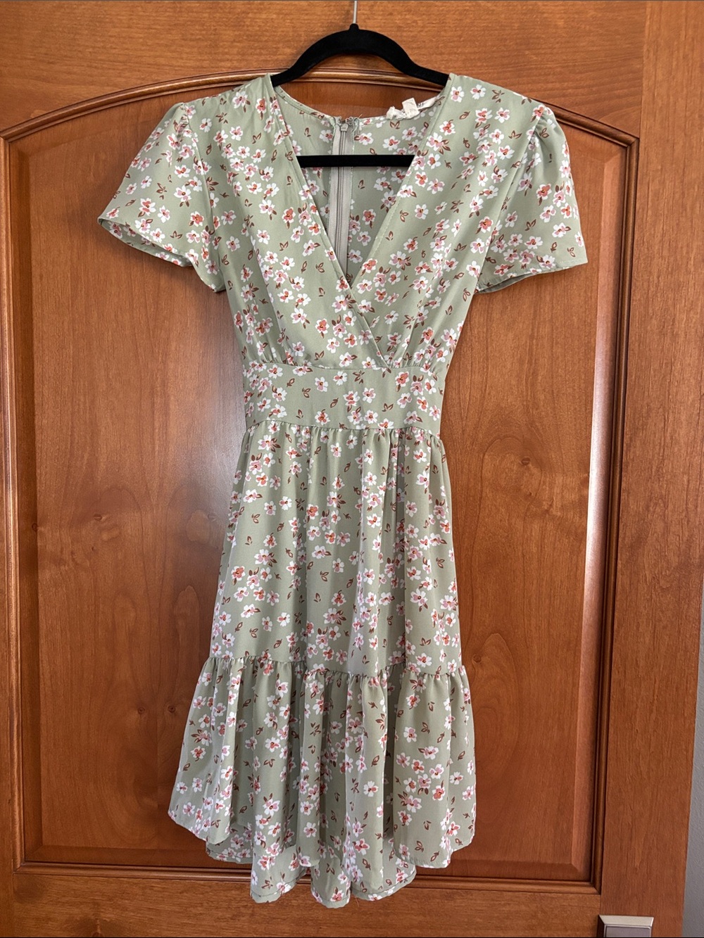 Floral Sage Green V-Neck Midi Dress